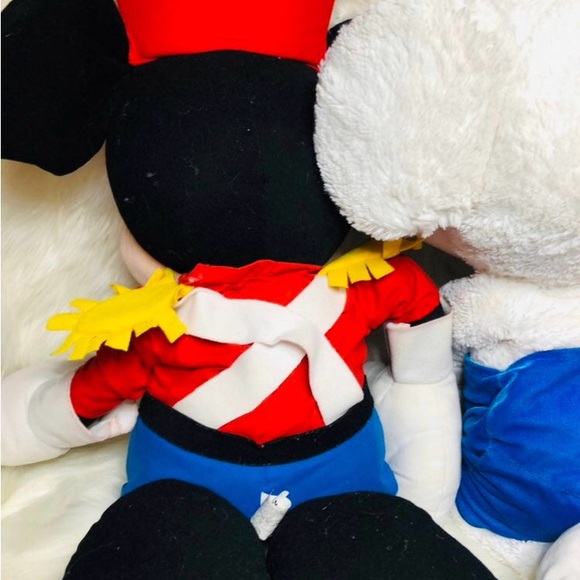 28” Disney Store Retired Giant Holiday Mickey + Winter White Mickey Mouse - Picture 9 of 12